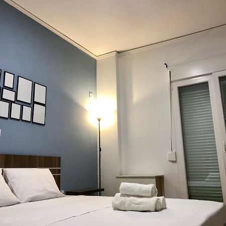 Renovated Minimal Apartment Next To Metro Athènes Extérieur photo